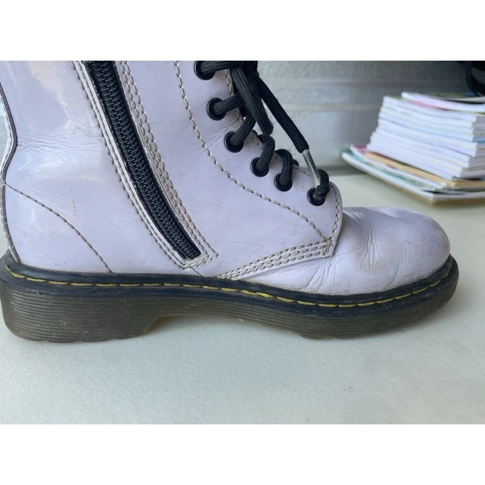 Dr Martens Delaney Kids Boot Size US 1 Purple Patent Leather Size Zip 1460
